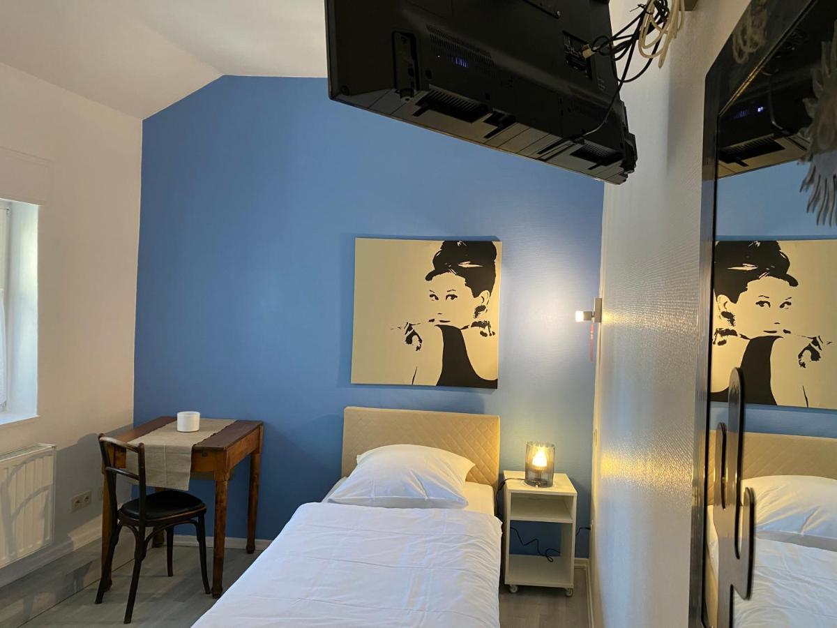 Hotel Zur Post Dabringhausen - Contactless Self Check-In Вермельскирхен Экстерьер фото