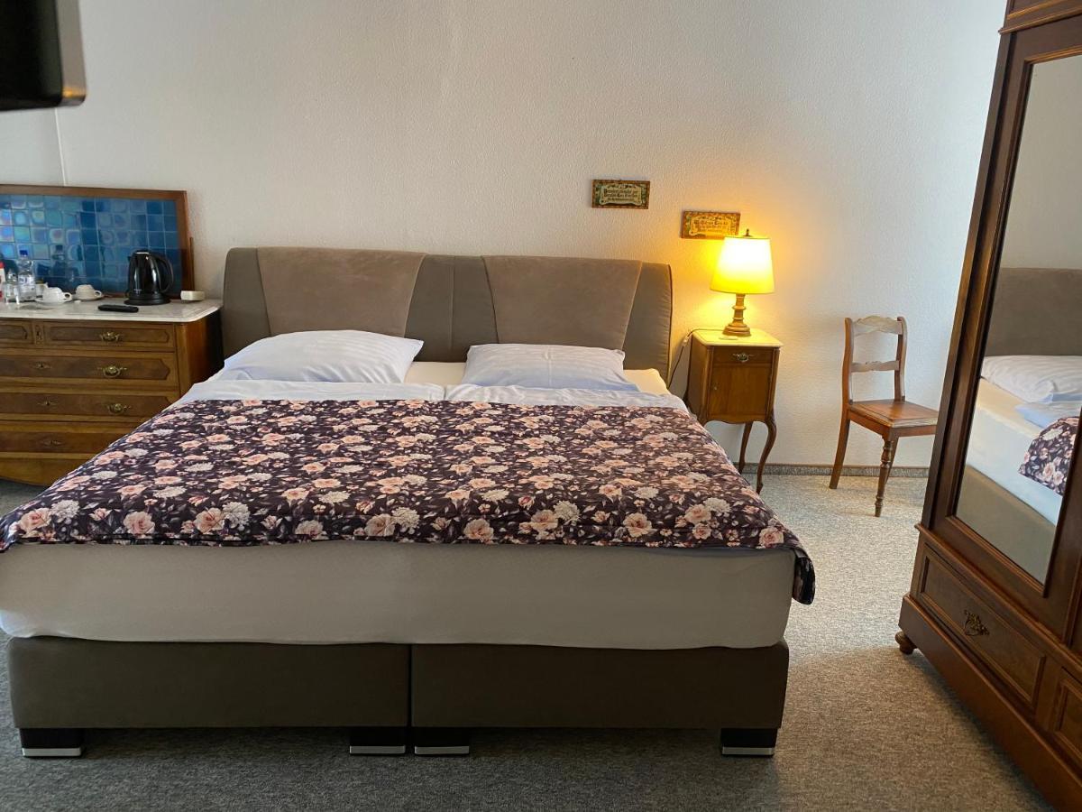 Hotel Zur Post Dabringhausen - Contactless Self Check-In Вермельскирхен Экстерьер фото