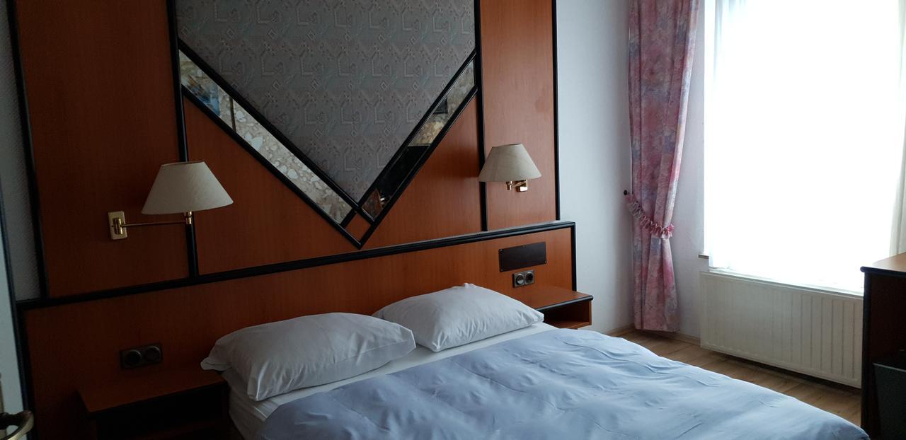 Hotel Zur Post Dabringhausen - Contactless Self Check-In Вермельскирхен Экстерьер фото