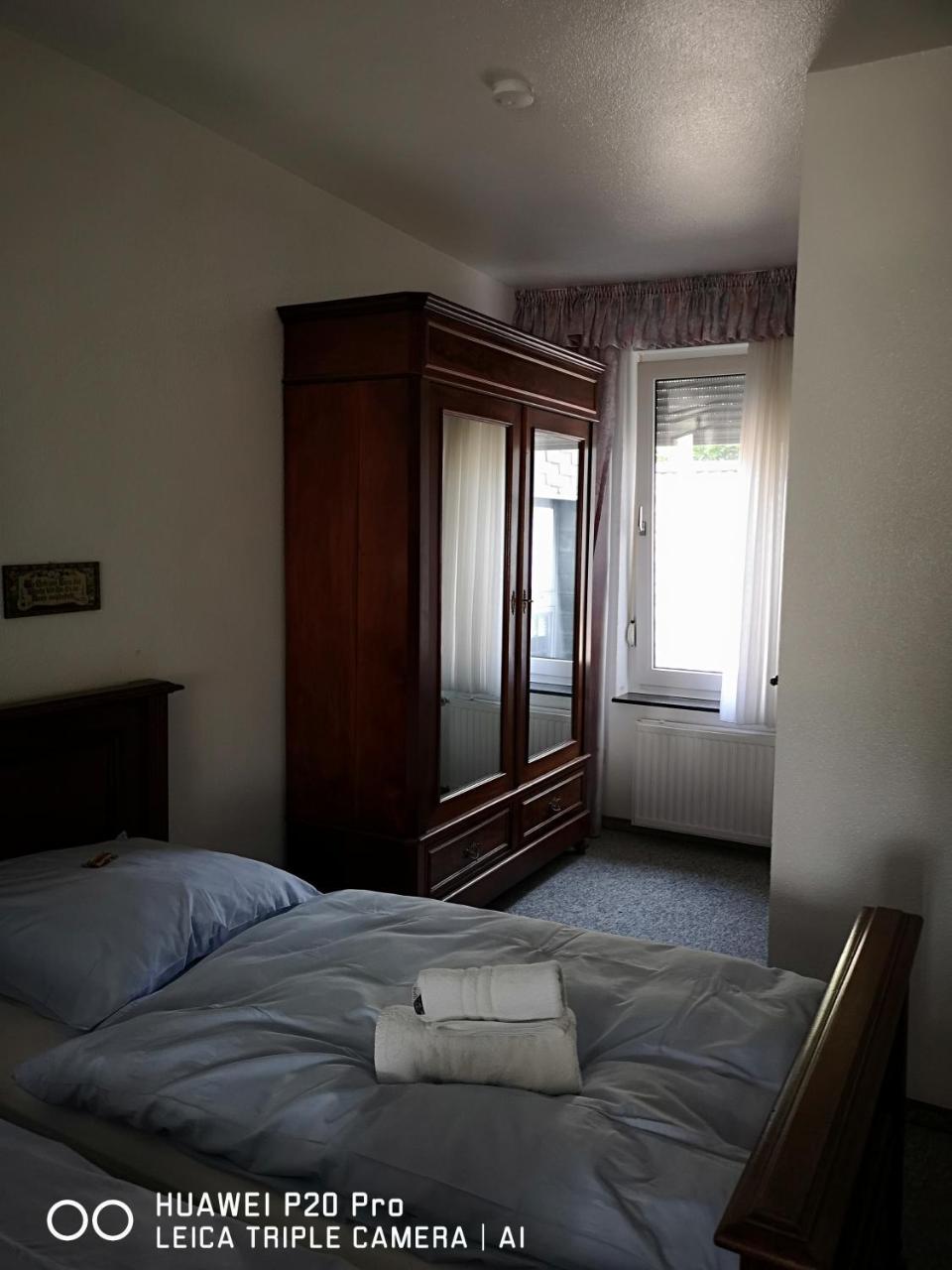 Hotel Zur Post Dabringhausen - Contactless Self Check-In Вермельскирхен Экстерьер фото